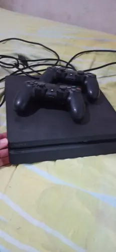 Ps4 SLIN com 2 controle original completo 