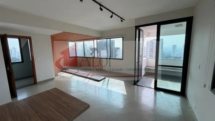 Amplo Apartamento com 2 quartos para locação e 3 vagas na regiao da Vila Romana ao lado do