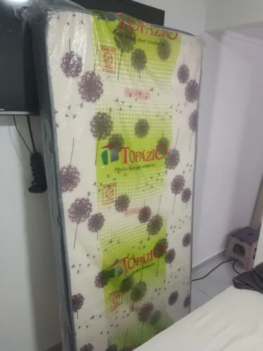 Colchão de solteiro (pouco usado) whatsapp *79