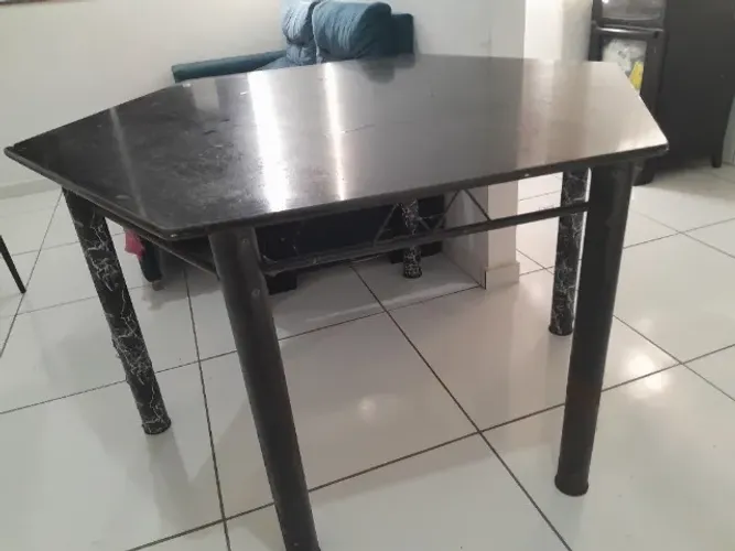 Mesa de jantar de mármore