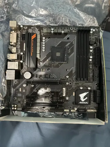 Placa mãe B450M Aorus Elite