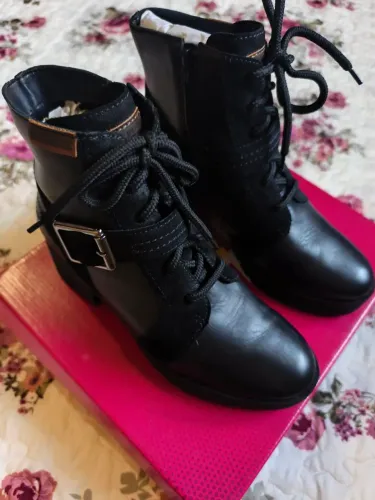 Bota cano curto Bottero