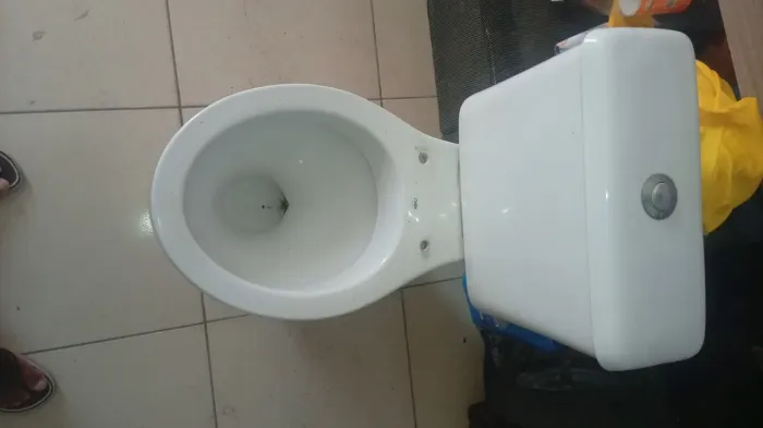 Vendo uma bacia sanitária 