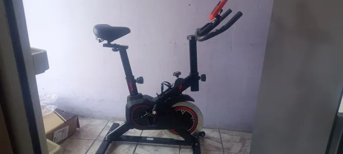Bicicleta spinning nova