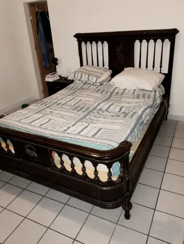 Cama entalhada - Antiguidade - Preço para vender hoje 