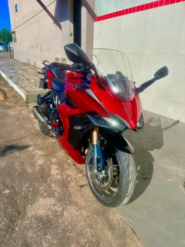Suzuki GSXS 1000 GT 25