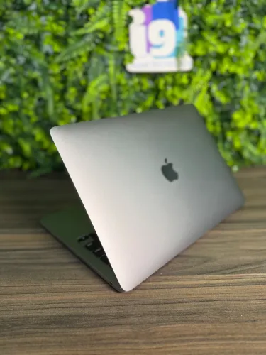 MacBook Pro 2020  A2338   Chip Apple M1  16GB  512GB  Cor Space Gray