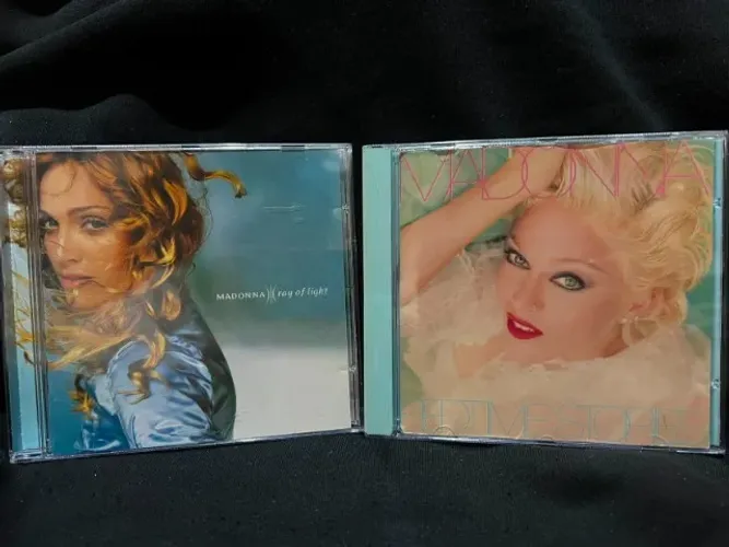 combo 2 cds Madona- ray of light & bedtime stories