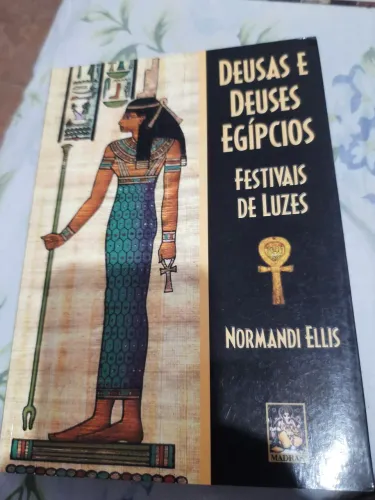 Livro deusas e deuses egípcios - 341pg.