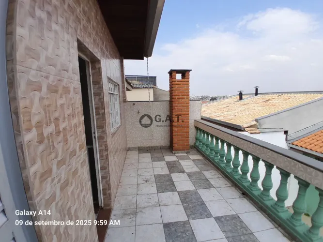 Casa à venda em Sorocaba-SP, Jardim Leocadia: 3 quartos, 1 suíte, 2 salas, 3 banheiros, 2