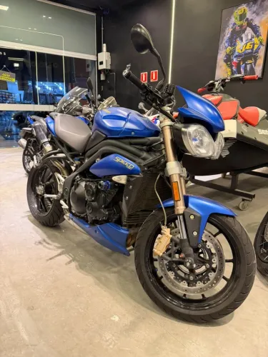 Triumph Speed Triple 1050