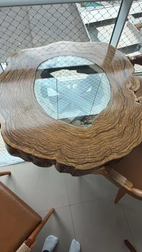 Mesa com 4 cadeiras