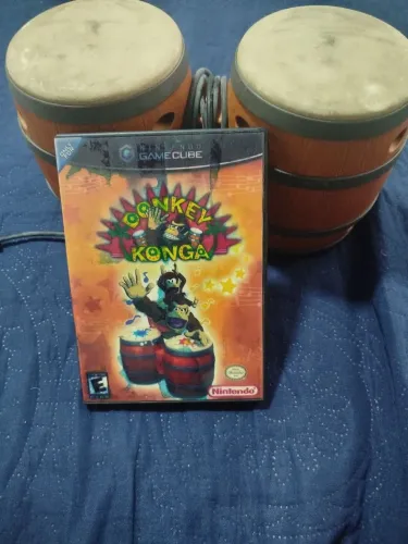 Jogo Donkey Konga + Controle Konga para Game Cube