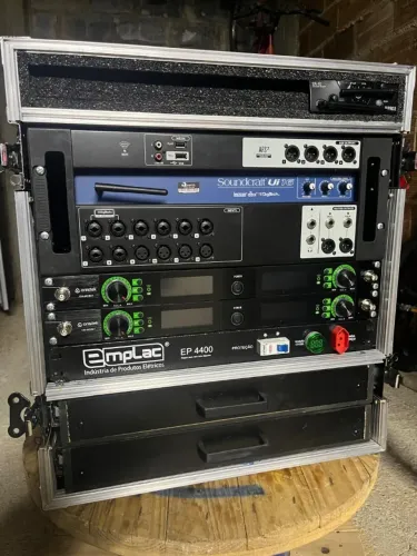 Mesa de Som UI16