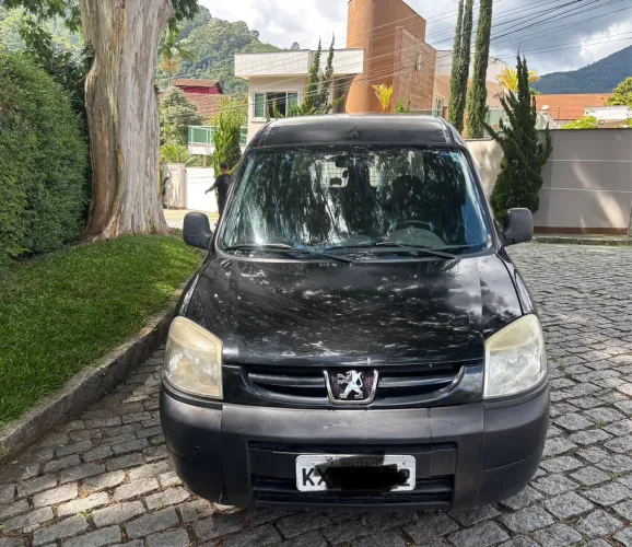 Peugeot Partner Furgão 1.6 16v/ 1.6 16V Flex 3P 2011