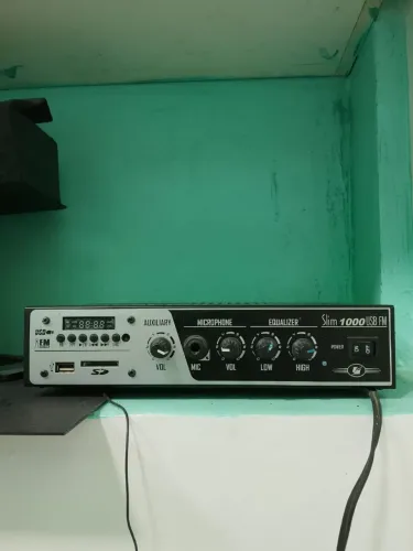 Amplificador de som Slim 1000 USB FM