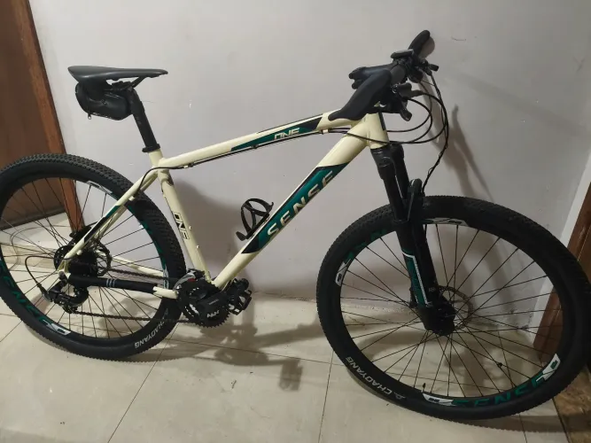 Bicicleta SENSE nova
