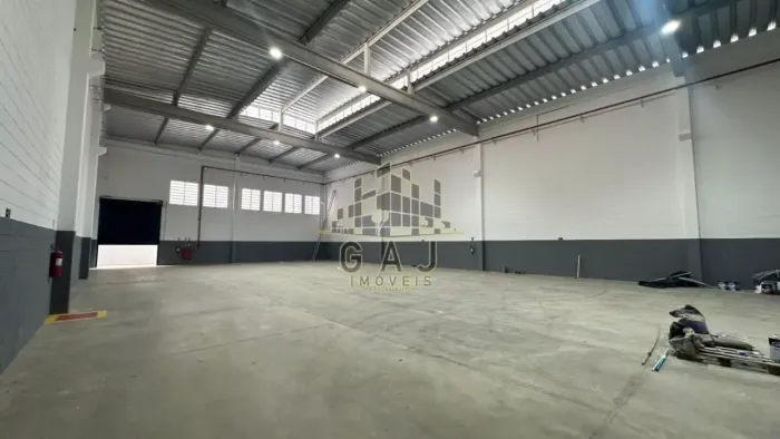 Salão industrial c/ 918m² Condomínio Cintec - SBO/SP