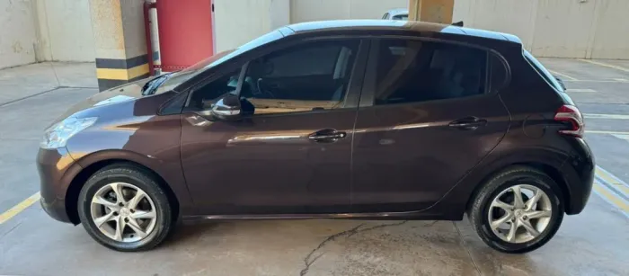 PEUGEUT 208 ALLURE BVA 1.6 AT