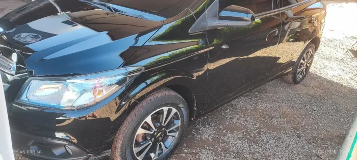 Chevrolet Onix Hatch LTZ 1.4 8V Flex Power Mec. 4P 2015