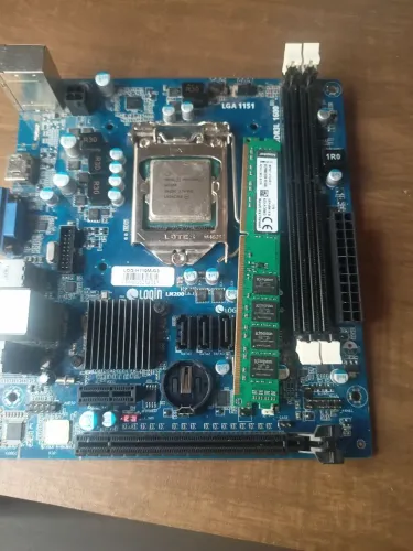Kit placa mãe LGA1151 8gb de ram Pentium g4400