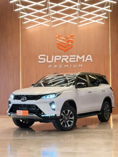 Toyota Hilux SW4 SRX Diamo. 4X4 2.8 TB DIE AUT 2025