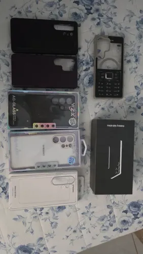 Caixa S25 ultra + capas