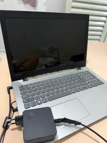 Lenovo IdeaPad 320 de 15,6 Seminovo 
