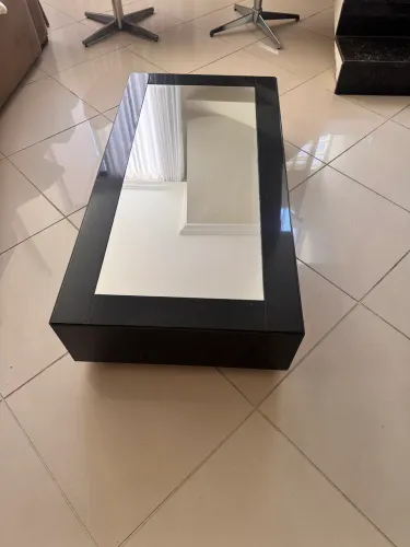 Mesa de centro com espelho para sala