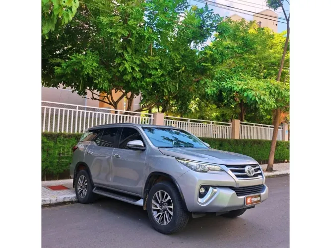Toyota Hilux SW4 4X4 2.8 Diesel 2019