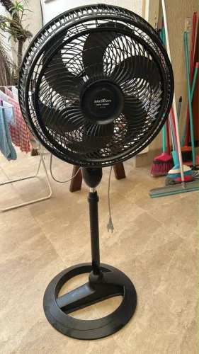Ventilador de pé