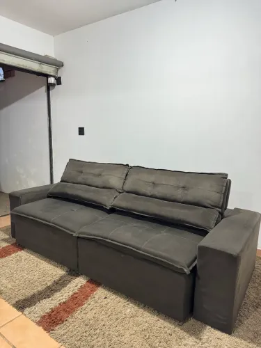Sofa retrátil higienizado