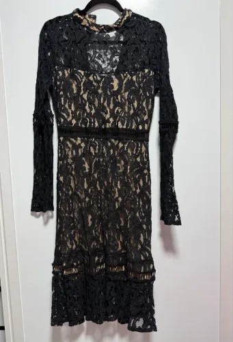 Vestido de festa em renda