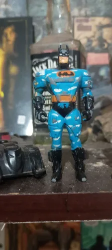 Batman Air Assault de 5 polegadas, lançado pela Kenner em 1994 ou 1995