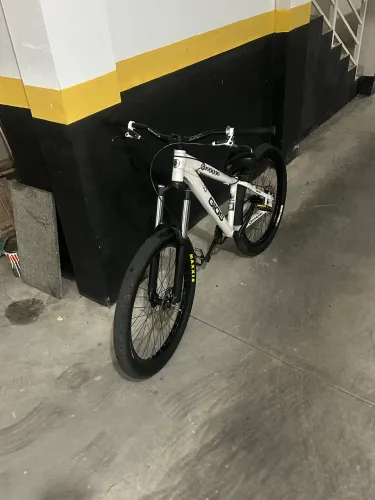 Vende-se 4freacks