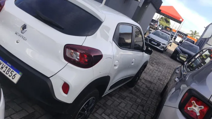 Renault Kwid Intense 1.0 Flex 12V 5P Mec. 2023