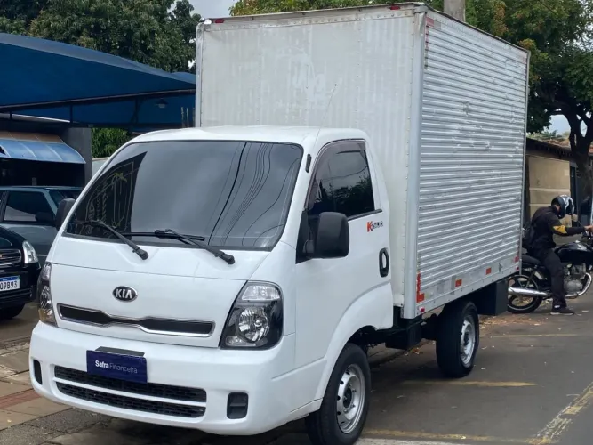 Kia Motors Bongo K-2500 2.5 4X2 TB Diesel 2014