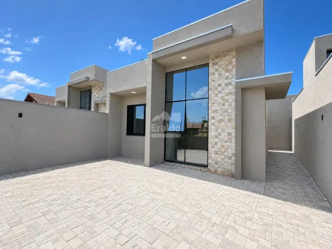 Casa a venda em Praia de Leste - Pontal do Paraná, PR