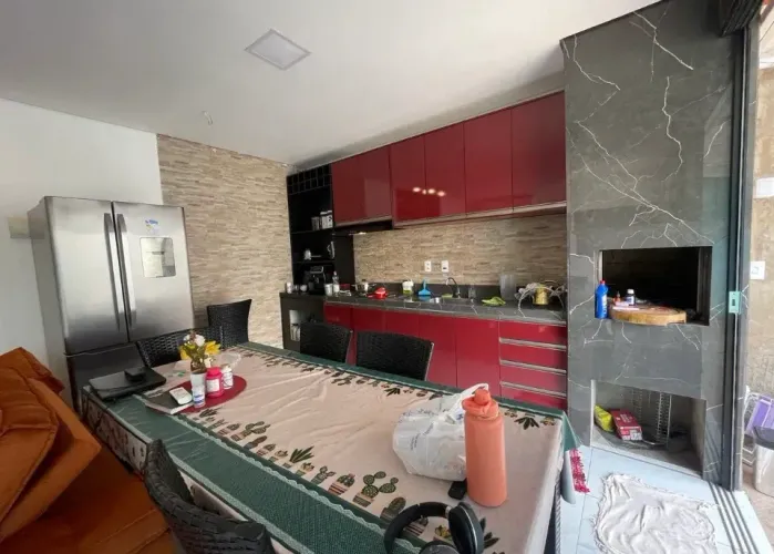 CASA A VENDA COM COZINHA GOURMET - RESIDENCIAL SANTA TEREZINHA