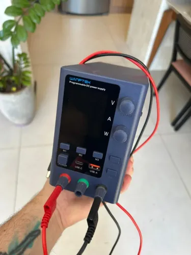 Fonte de bancada assimétrica wanptek EPS3210 32V 10A