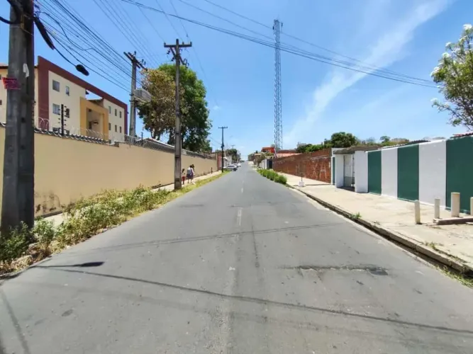 Terreno para venda possui 1000 metros quadrados em Ininga - Teresina - PI