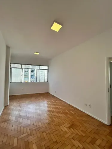 VENDO APARTAMENTO DE 2 QUARTOS E 1 VAGA NO MARACANÃ PERTO DA UERJ