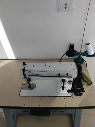 Máquina de costura industrial singer