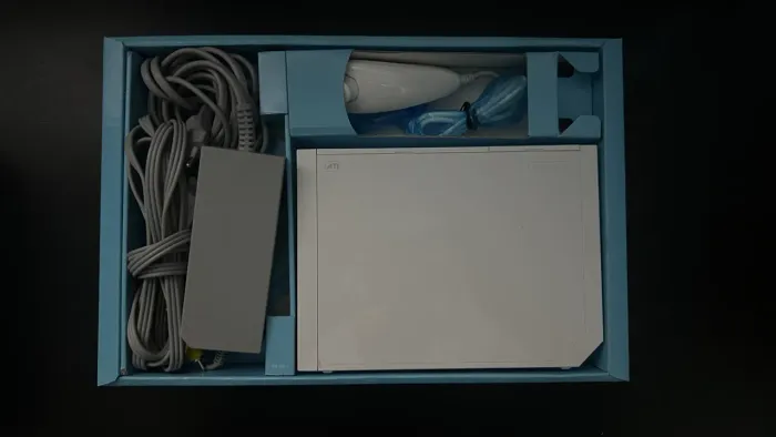 Nintendo Wii branco na caixa