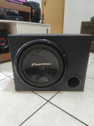 Subwoofer Pioneer Grave