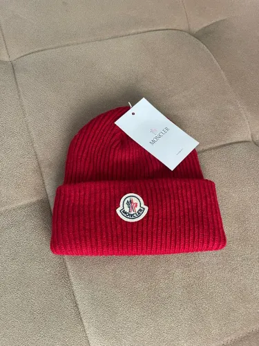 touca/gorro moncler vermelho