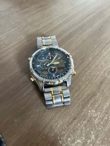 Relogio citzen nav surf c320 worldtime