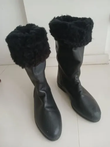 bota cano alto couro preta 39