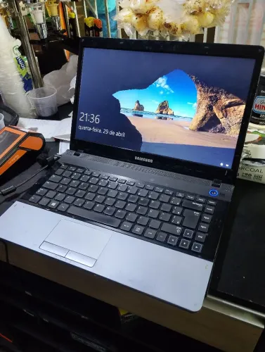 Notebook Samsung core i3