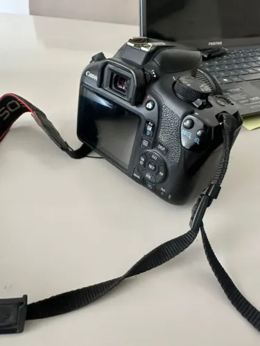 ? Câmera Canon EOS 600D (Rebel T3i) - Excelente Estado